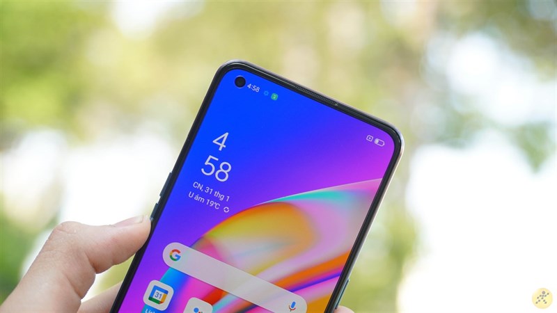 Thiết kế đục lỗ trên OPPO A94 giúp tối ưu khung hình cho người dùng Thiết kế đục lỗ trên OPPO A94 giúp tối ưu khung hình cho người dùng