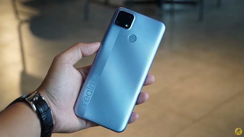 Realme C25 nổi bật với viên pin 6.000 mAh