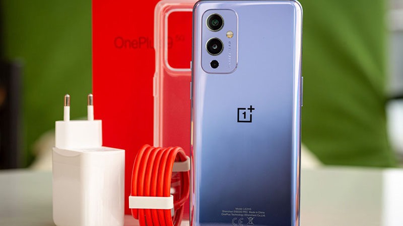 OnePlus 9 và OnePlus 9 đều sở hữu sạc nhanh 65W. Nguồn: GSMArena.