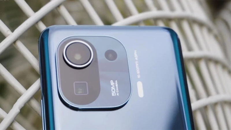 Xiaomi Mi 11 Pro được trang bị 3 camera sau Xiaomi Mi 11 Pro được trang bị 3 camera sau