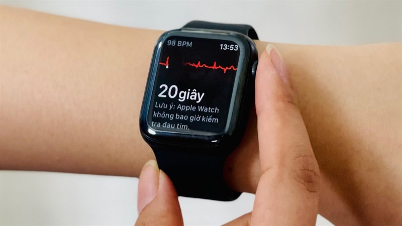 Cach-do-dien-tam-do-ECG-tren-Apple-Watch Cach-do-dien-tam-do-ECG-tren-Apple-Watch