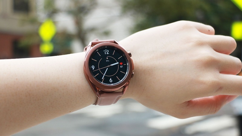 Đâu là món quà ý nghĩa cho Mẹ? Loạt đồng hồ thông minh Galaxy Watch 3 đang giảm sâu tiền triệu, mua làm quà là bao xịn