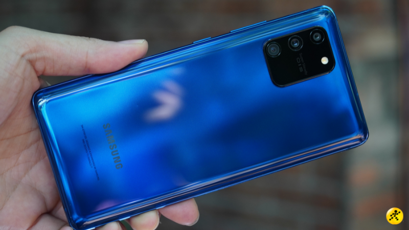 Hệ thống 3 camera sau của Galaxy S10 Lite. Hệ thống 3 camera sau của Galaxy S10 Lite.