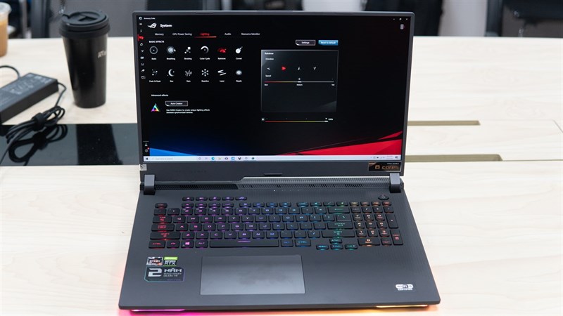 Màn hình của ROG Strix G17 mang đến cho bạn trải nghiệm xem phim, chơi game rất sắc nét, mượt mà. Màn hình của ROG Strix G17 mang đến cho bạn trải nghiệm xem phim, chơi game rất sắc nét, mượt mà.