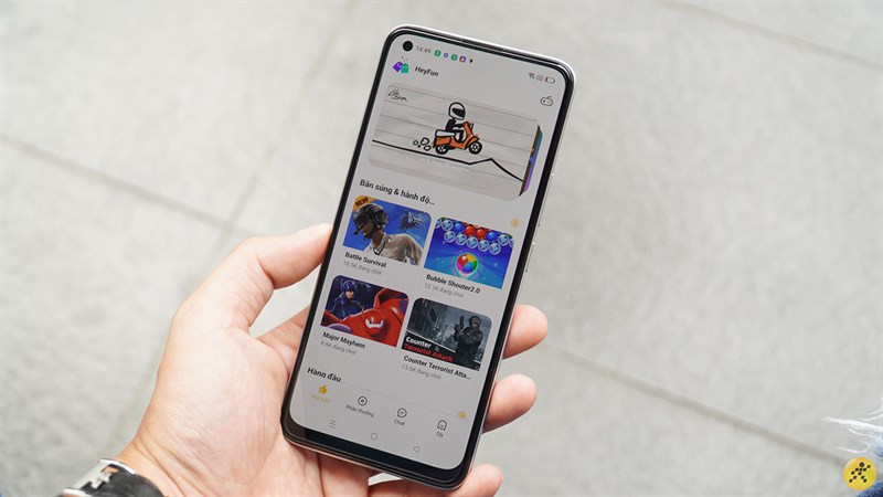 Cảm giác cầm nắm trên Realme 8 rất là thoải mái Cảm giác cầm nắm trên Realme 8 rất là thoải mái