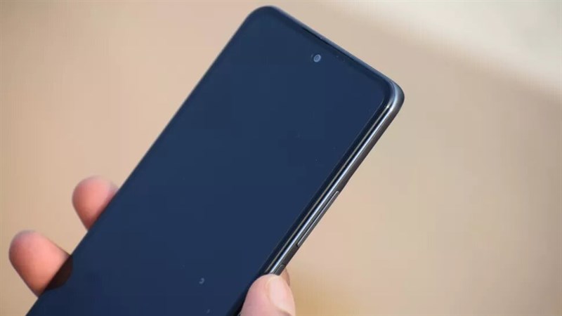 Xiaomi Mi 11X  có phần camera đục lỗ khá nhỏ.