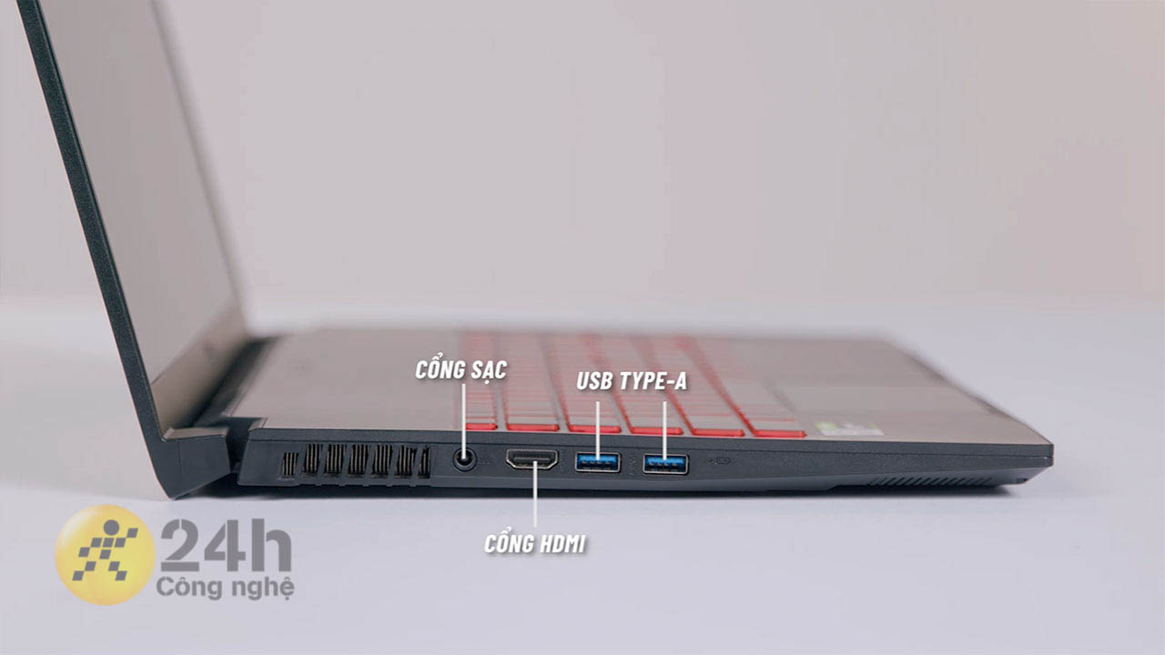Cạnh trái của MSI GF75 Thin 10SCXR