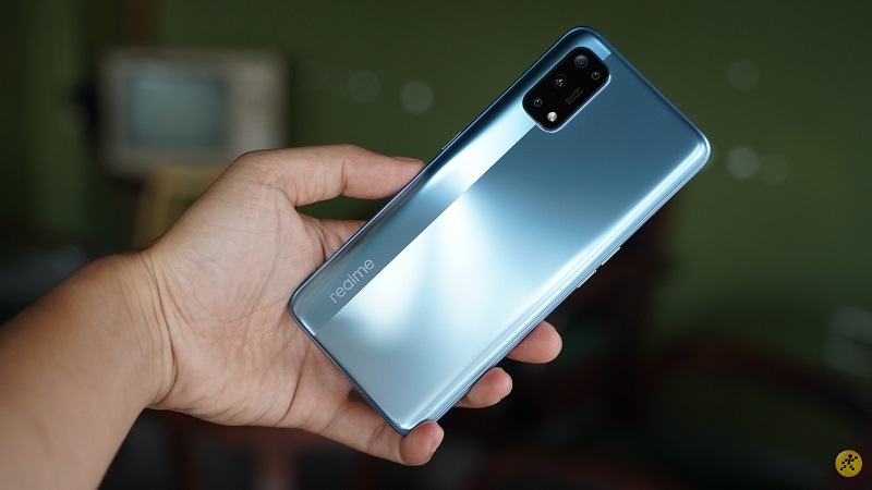 Realme 7 Pro mặt sau