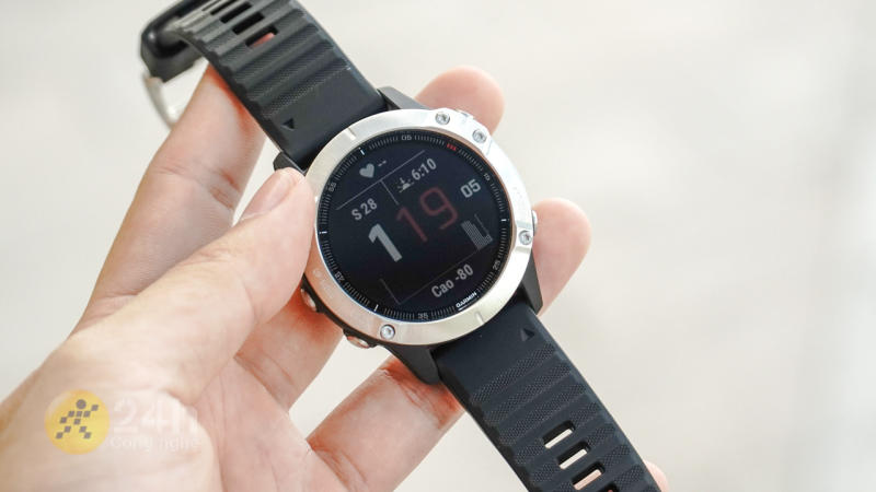 Garmin Fenix 6 siêu phẩm Smartwatch cho dân thể thao, pin dùng tận 13 ngày, kháng nước 10 ATM đeo khi bơi không sợ bị hỏng Garmin Fenix 6 siêu phẩm Smartwatch cho dân thể thao, pin dùng tận 13 ngày, kháng nước 10 ATM đeo khi bơi không sợ bị hỏng