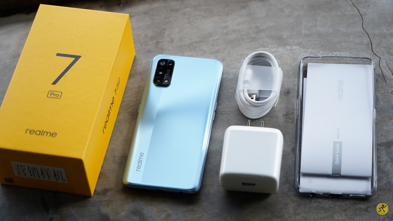 Realme 7 Pro Realme 7 Pro