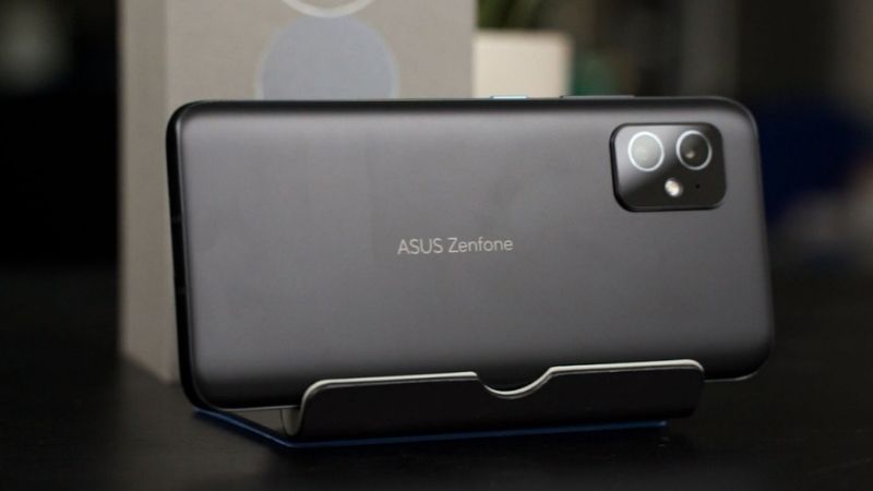 ASUS Zenfone 8 ASUS Zenfone 8
