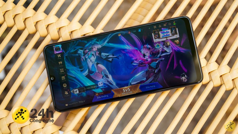 Màn hình của Galaxy A32 cho trải nghiệm chơi game bao phê luôn các bạn ạ. Màn hình của Galaxy A32 cho trải nghiệm chơi game bao phê luôn các bạn ạ.