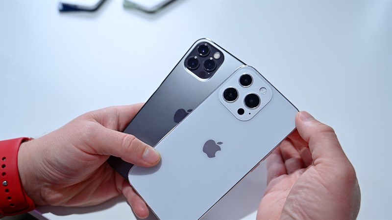 So sánh thiết kế dòng iPhone 13 vs iPhone 12, bạn thích kiểu nào hơn? So sánh thiết kế dòng iPhone 13 vs iPhone 12, bạn thích kiểu nào hơn?
