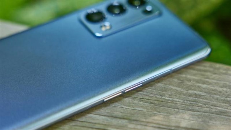 OPPO Reno6 Pro+ OPPO Reno6 Pro+