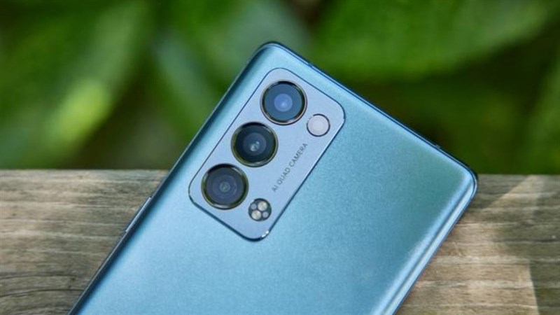 OPPO Reno6 Pro+ OPPO Reno6 Pro+