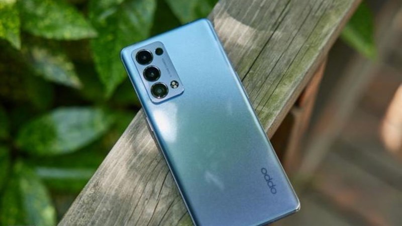 OPPO Reno6 Pro+ OPPO Reno6 Pro+