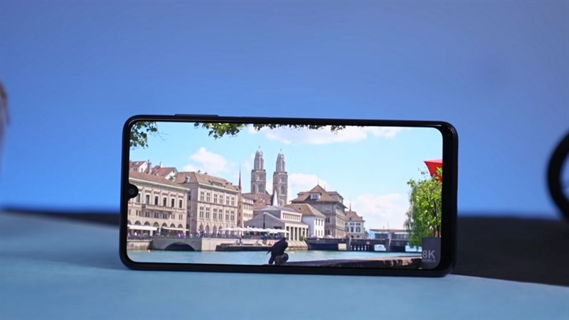 Samsung Galaxy F22 có màn hình Super AMOLED tuyệt đẹp. Nguồn: TechBar.