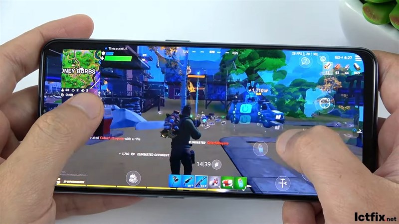 Reno6 Z 5G không ngán bất kì tựa game nào Reno6 Z 5G không ngán bất kì tựa game nào