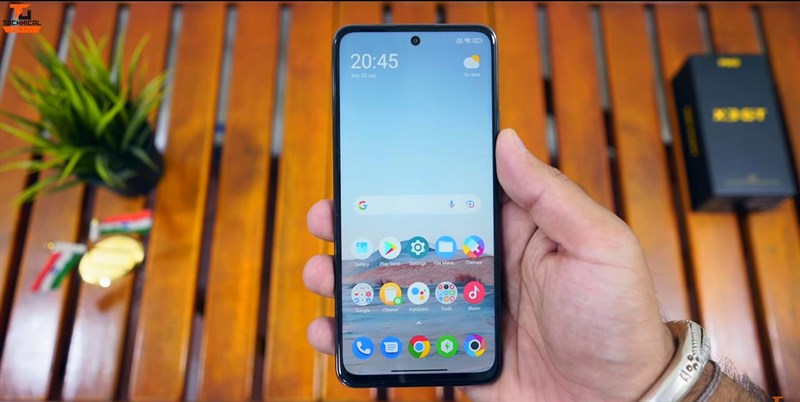 POCO X3 lộ video 'đập hộp': Xác nhận thiết kế và cấu hình, thì ra...