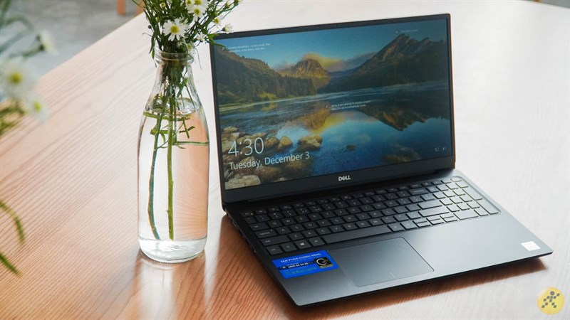 Laptop Dell Vostro 5620 i5 (70282719) Laptop Dell Vostro 5620 i5 (70282719)