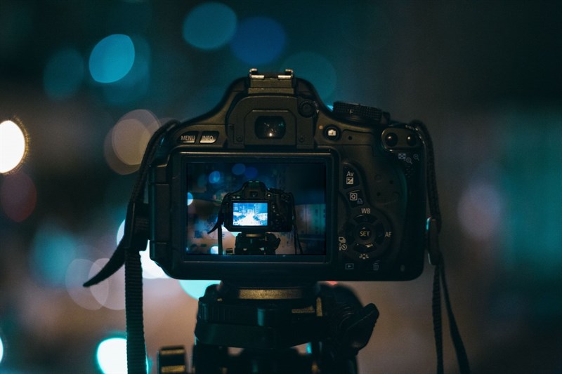 Máy ảnh cơ sẽ cho ra những bức ảnh bokeh flare tuyệt đẹp. Nguồn: Pxhere. Máy ảnh cơ sẽ cho ra những bức ảnh bokeh flare tuyệt đẹp. Nguồn: Pxhere.