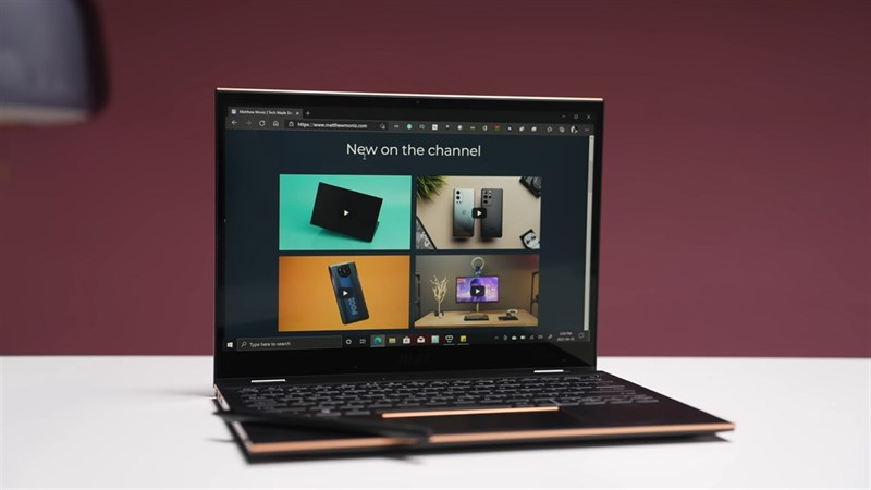Chiếc laptop này có thể hoạt động được liên tục 10 tiếng đồng hồ. Nguồn: Matthew Moniz. Chiếc laptop này có thể hoạt động được liên tục 10 tiếng đồng hồ. Nguồn: Matthew Moniz.