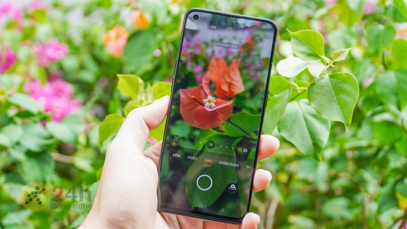 Có hơn 10 triệu thì nên mua Samsung Galaxy A52 5G hay OPPO Reno6 5G? Khi hai đối thủ xứng tầm cùng đặt trên một bàn cân