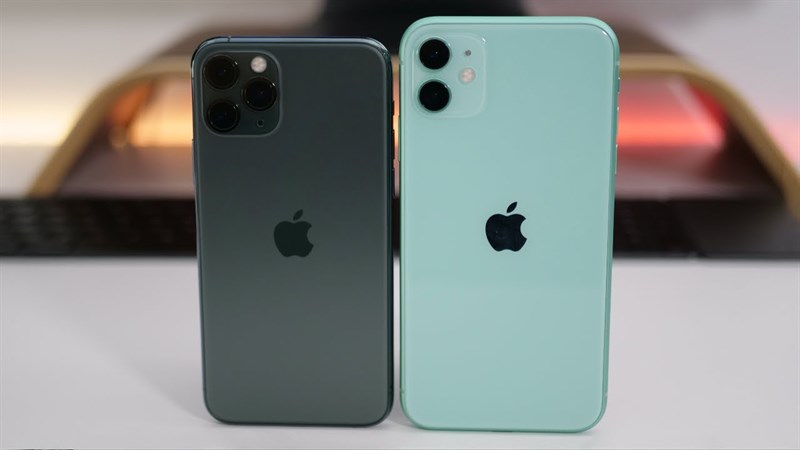 Viên pin của iPhone 11 sẽ nhỉnh hơn đôi chút so với iPhone 11 Pro.