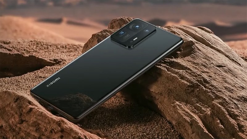 Xiaomi Mi Mix 4 có mặt sau bóng bẩy với chất liệu gốm xứ Xiaomi Mi Mix 4 có mặt sau bóng bẩy với chất liệu gốm xứ