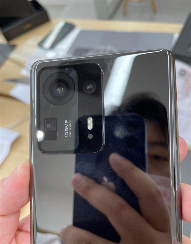Cụm camera siêu to khổng lồ của Xiaomi Mi MIX 4. Nguồn: 5M Gadget. Cụm camera siêu to khổng lồ của Xiaomi Mi MIX 4. Nguồn: 5M Gadget.