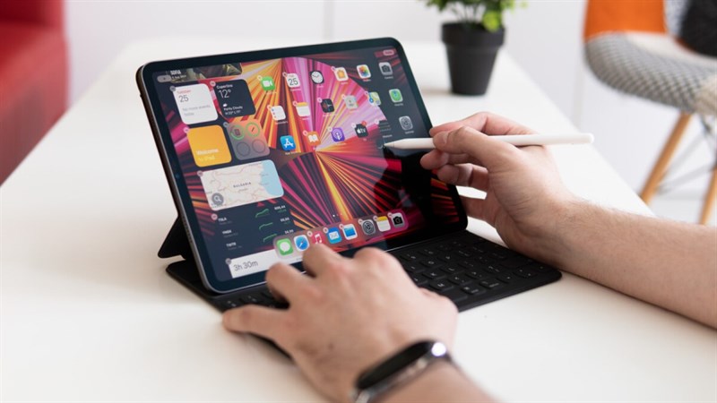 iPad Pro M1 11 inch (2021) iPad Pro M1 11 inch (2021)