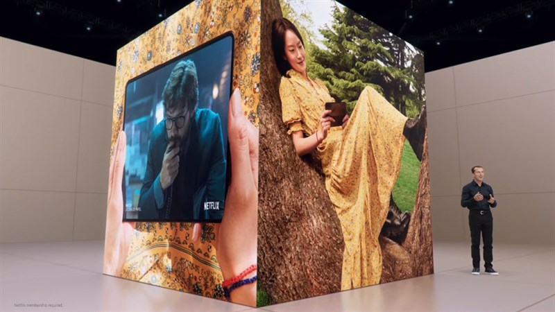 Z Fold3 - Smartphone màn hình gập đầu tiên có camera ẩn Z Fold3 - Smartphone màn hình gập đầu tiên có camera ẩn