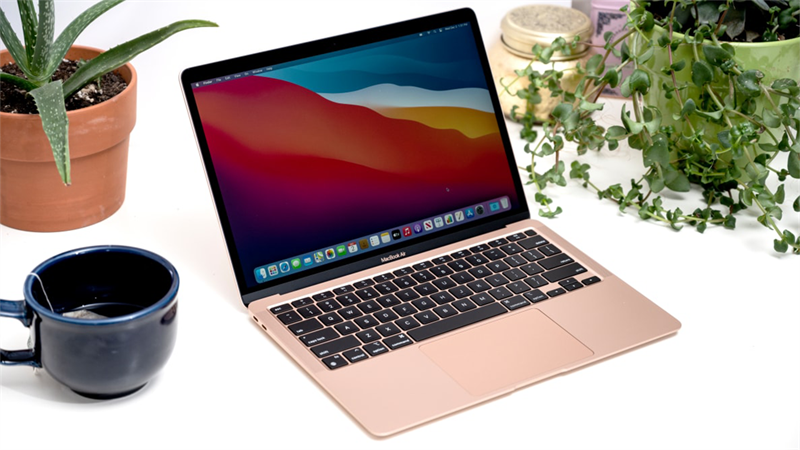 Thiết kế của Macbook Air M1 không có quá nhiều khác biệt so với Macbook Air 2019 Thiết kế của Macbook Air M1 không có quá nhiều khác biệt so với Macbook Air 2019