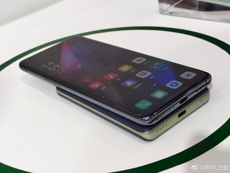 Bộ sạc không dây MagVOOC lắp đầy viên pin 4000 mAh chỉ trong 56 phút Bộ sạc không dây MagVOOC lắp đầy viên pin 4000 mAh chỉ trong 56 phút