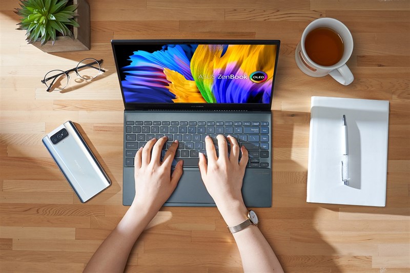 ASUS ZenBook 13 OLED (UX325) thật sự rất đáng đồng tiền bát gạo. Nguồn: ASUS. ASUS ZenBook 13 OLED (UX325) thật sự rất đáng đồng tiền bát gạo. Nguồn: ASUS.