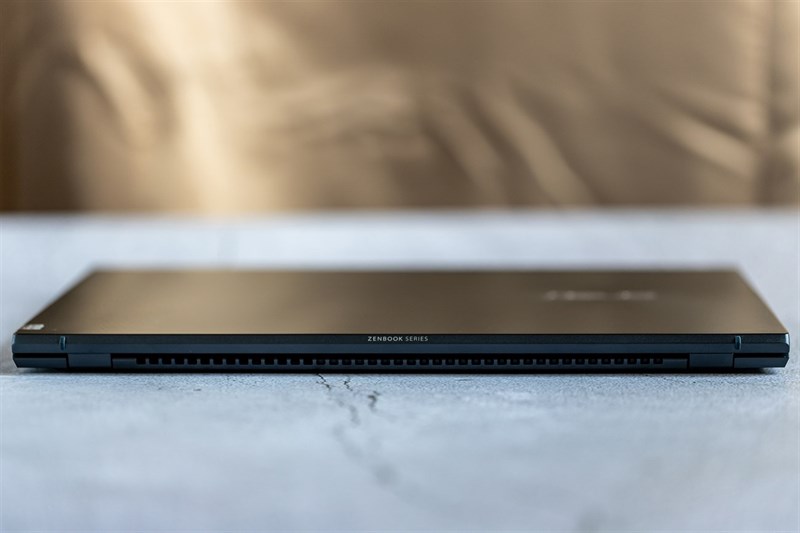 ASUS Zenbook 13 UX325 OLED ASUS Zenbook 13 UX325 OLED