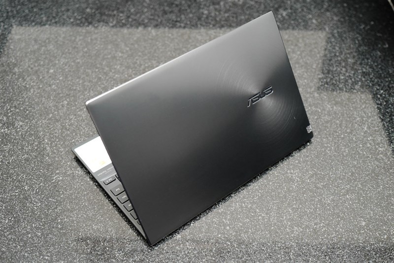 ASUS Zenbook 13 UX325 OLED ASUS Zenbook 13 UX325 OLED