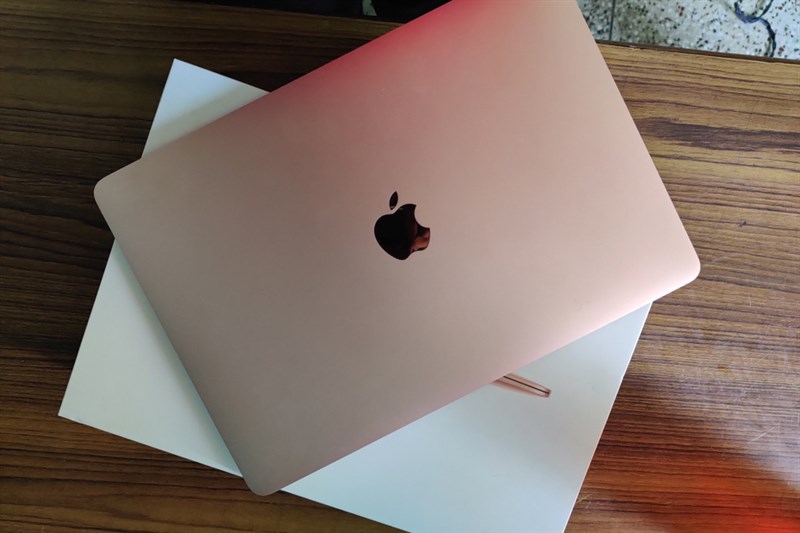 Có nên mua Macbook cũ?