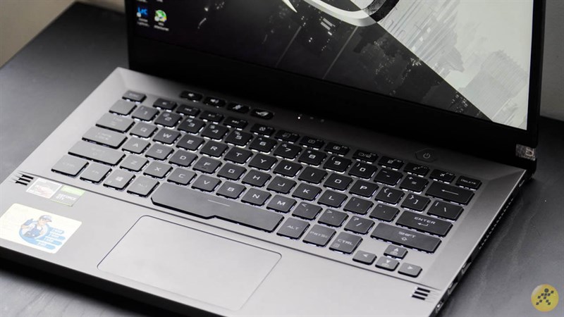 Asus Rog Zephyrus G14 GTX1650 - laptop gaming nhỏ gọn, không sợ kẻ địch mạnh, chỉ sợ không có Zephyrus G14 để chiến game Asus Rog Zephyrus G14 GTX1650 - laptop gaming nhỏ gọn, không sợ kẻ địch mạnh, chỉ sợ không có Zephyrus G14 để chiến game
