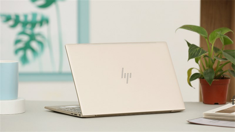 Laptop HP Envy 13 ba1030TU i7 Laptop HP Envy 13 ba1030TU i7 (2)