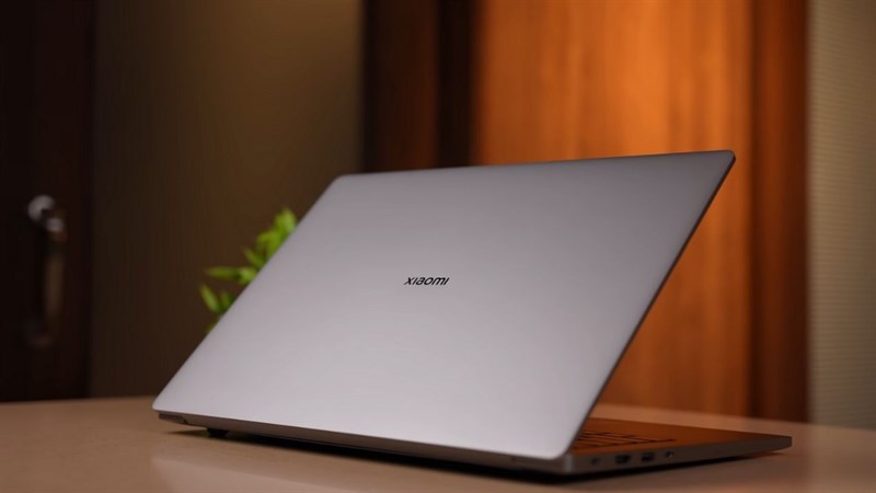 Xiaomi Mi Notebook Ultra (2021) Xiaomi Mi Notebook Ultra (2021)