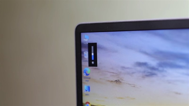 Khi sử dụng ở trong nhà thì tác giả chỉ dùng 50% độ sáng của màn hình trên chiếc Mi Notebook Pro 2021. Nguồn: Tech Singh. Khi sử dụng ở trong nhà thì tác giả chỉ dùng 50% độ sáng của màn hình trên chiếc Mi Notebook Pro 2021. Nguồn: Tech Singh.