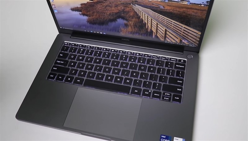 TouchPad của Mi Notebook Pro 2021 được làm với kích thước lớn. Nguồn: Tech Singh. TouchPad của Mi Notebook Pro 2021 được làm với kích thước lớn. Nguồn: Tech Singh.