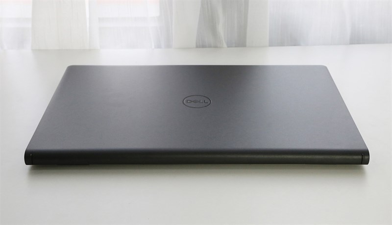 Laptop Dell Inspiron 15 3511 sở hữu thiết kế thanh lịch và hiện đại