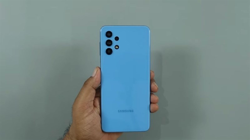 Galaxy M32 5G vẫn được đánh giá là một chiếc điện thoại đẹp. Galaxy M32 5G vẫn được đánh giá là một chiếc điện thoại đẹp.