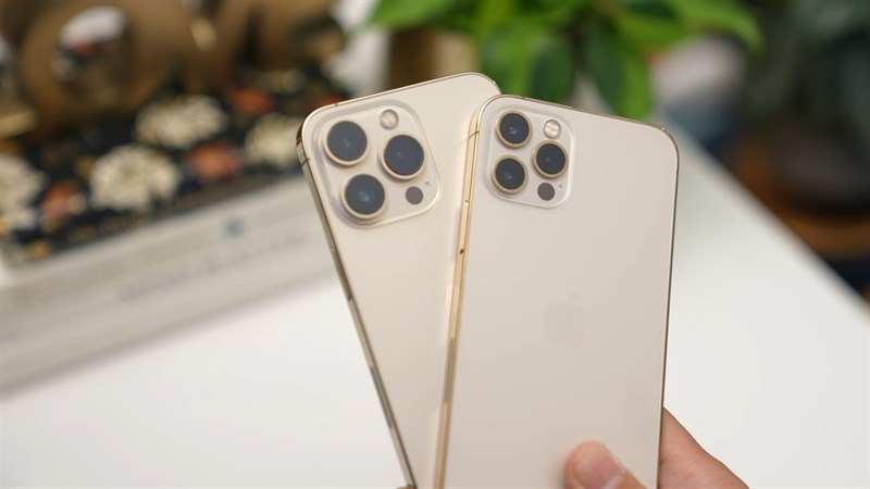 Kích thước camera sau của iPhone 13 Pro to hơn so với iPhone 12 Pro. Nguồn: Gadget Match.