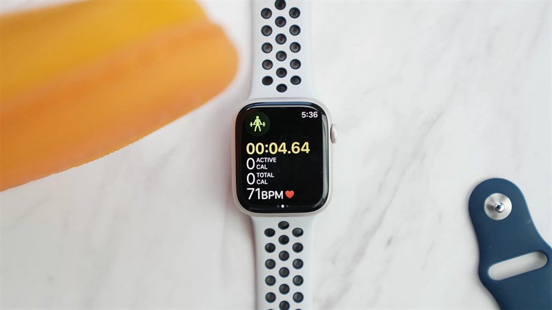 Apple Watch S7 hay Samsung Galaxy Watch 4: Đâu là chiếc smartwatch chăm sóc sức khoẻ toàn diện tốt nhất dành cho bạn?