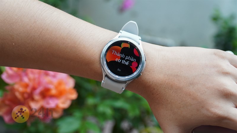 Apple Watch S7 hay Samsung Galaxy Watch 4: Đâu là chiếc smartwatch chăm sóc sức khoẻ toàn diện tốt nhất dành cho bạn?