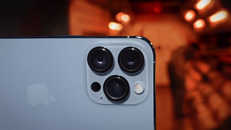 Camera iPhone 13 Pro Max năm nay vẫn mang đến khả năng quay video cực đỉnh. Camera iPhone 13 Pro Max năm nay vẫn mang đến khả năng quay video cực đỉnh.