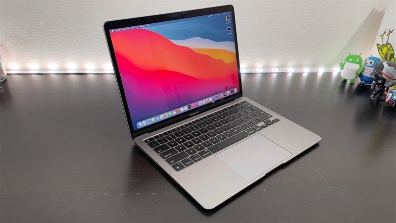 MacBook Air M1 2020 sẽ phù hợp cho những ai có nhu cầu làm việc với một 'hầu bao' có giới hạn